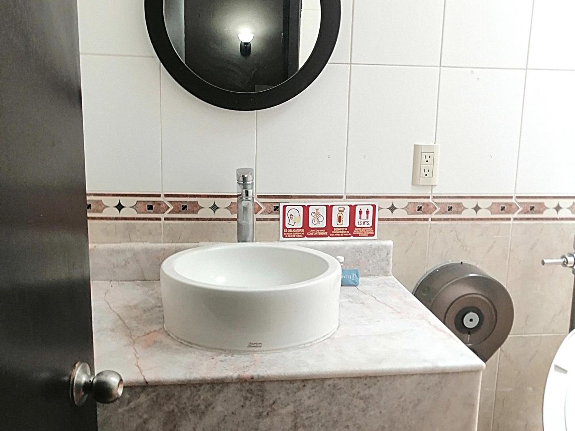 Hotel Aquiles Guadalajara Room photo