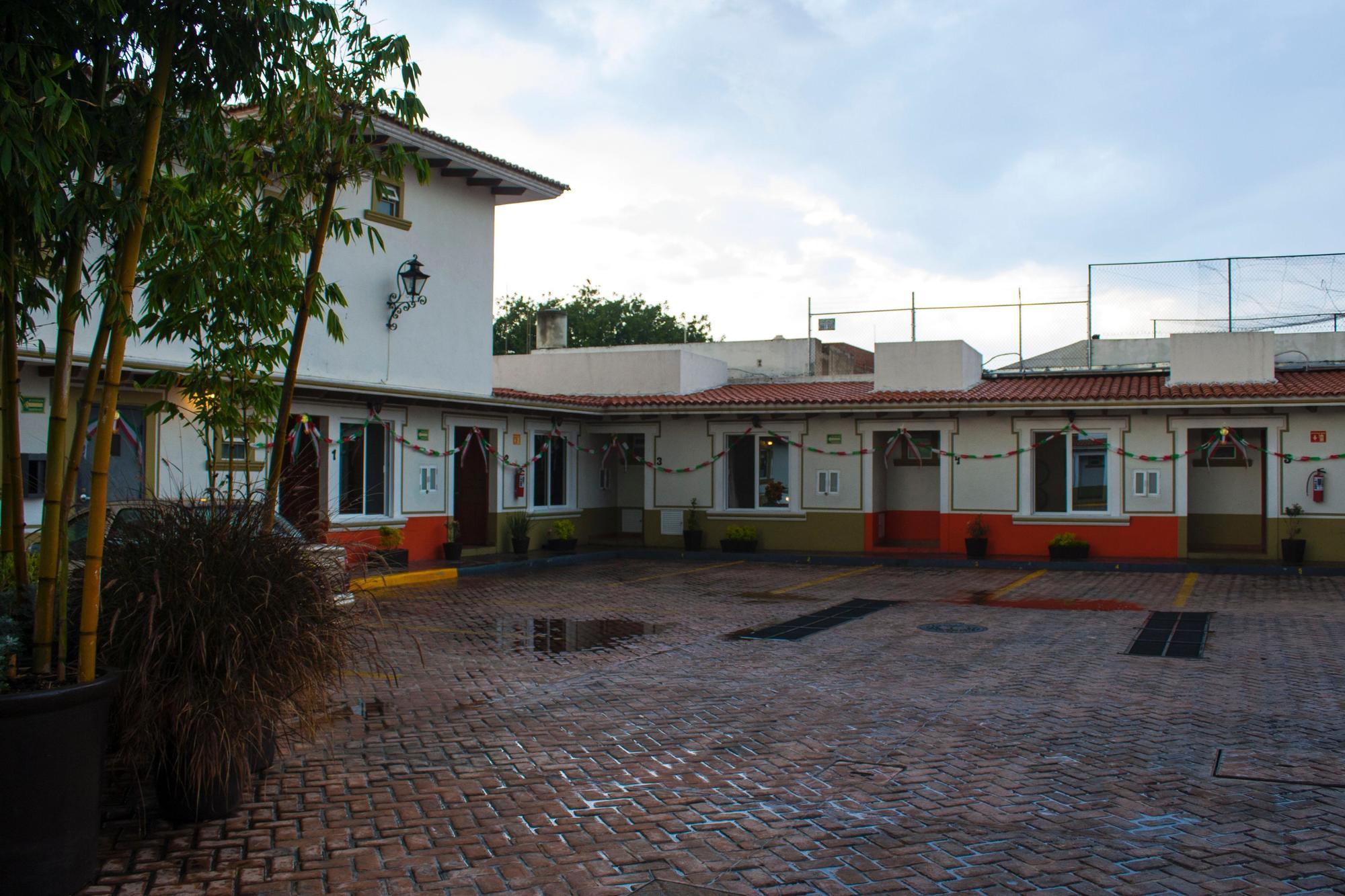 Hotel Aquiles Guadalajara Exterior photo